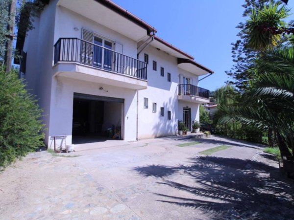 casa indipendente in vendita a Montalto Uffugo in zona Lucchetta