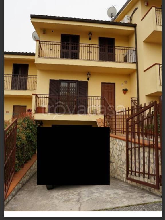 casa indipendente in vendita a Montalto Uffugo
