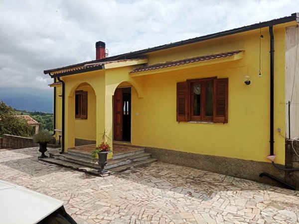 casa indipendente in vendita a Montalto Uffugo