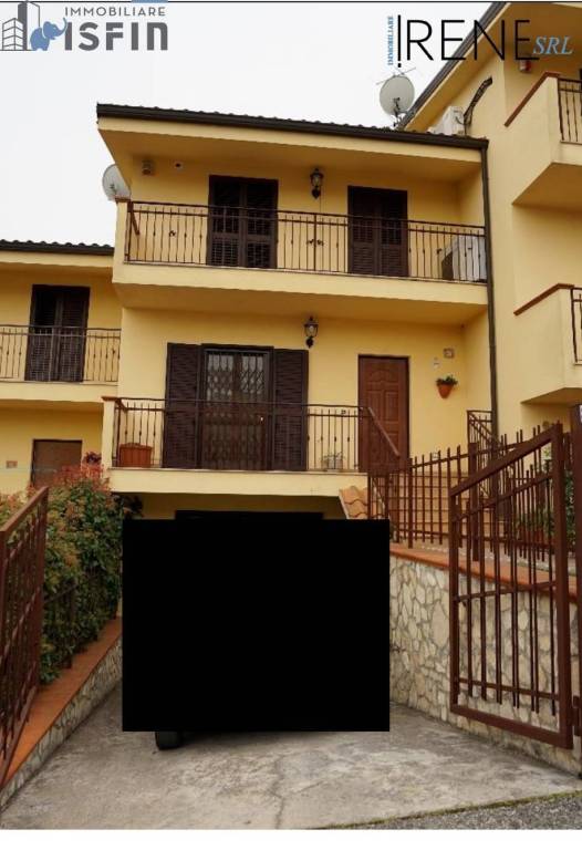 casa indipendente in vendita a Montalto Uffugo