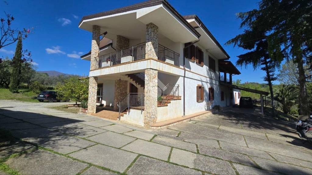 casa indipendente in vendita a Montalto Uffugo in zona Taverna
