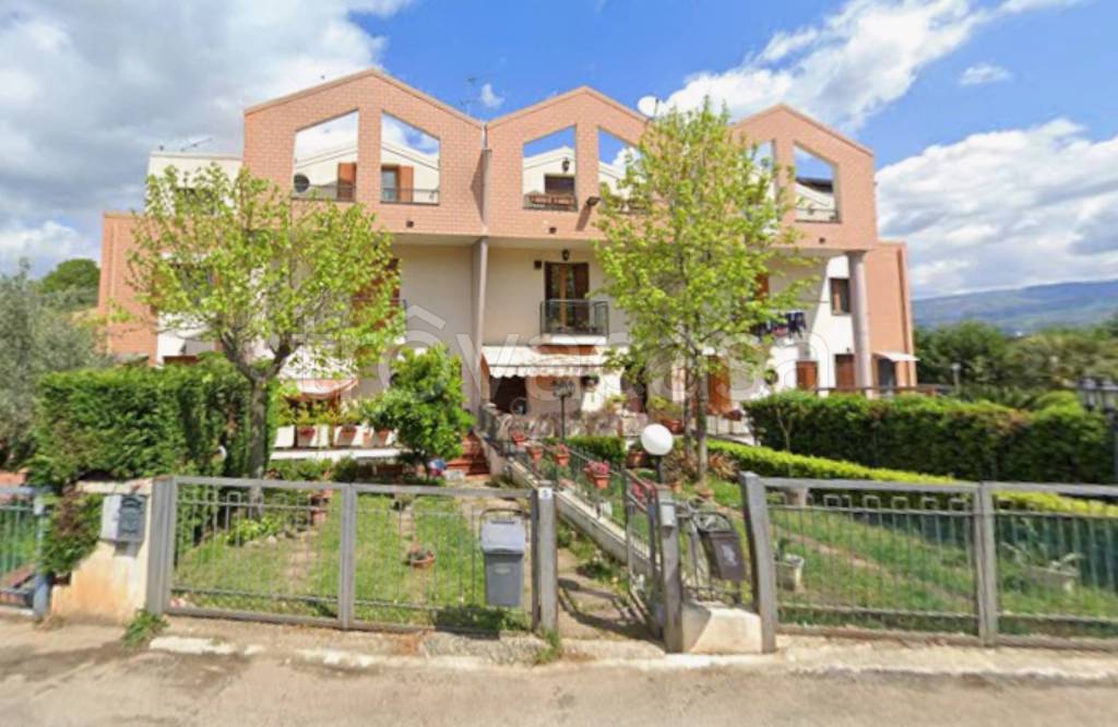 casa indipendente in vendita a Montalto Uffugo in zona Salerni