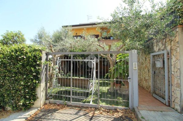 casa indipendente in vendita a Montalto Uffugo in zona Salerni