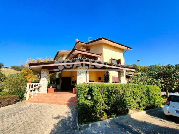 casa indipendente in vendita a Montalto Uffugo