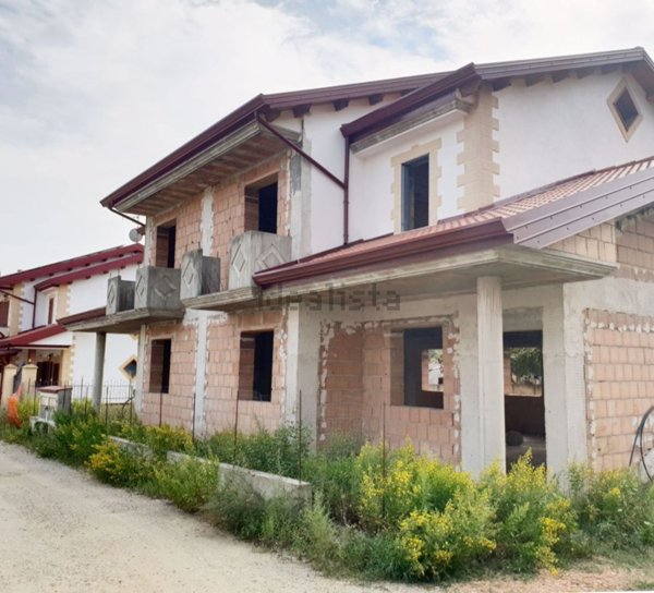 casa indipendente in vendita a Montalto Uffugo