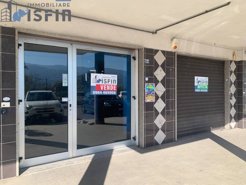 locale commerciale in vendita a Montalto Uffugo