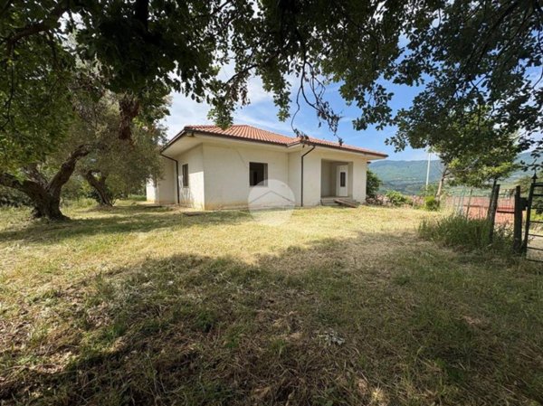 casa indipendente in vendita a Montalto Uffugo