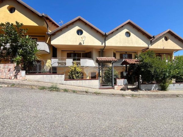 casa indipendente in vendita a Montalto Uffugo