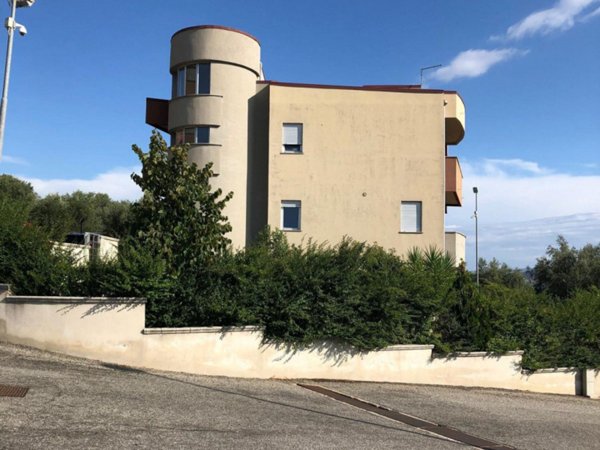 ufficio in vendita a Montalto Uffugo