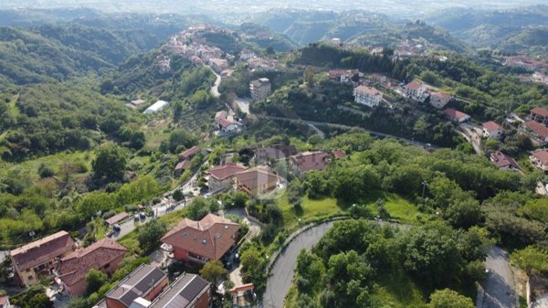 terreno edificabile in vendita a Montalto Uffugo