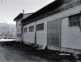 locale commerciale in vendita a Montalto Uffugo in zona Settimo