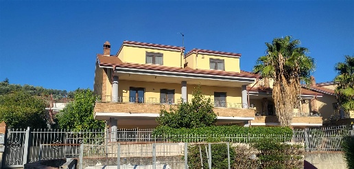 casa indipendente in vendita a Montalto Uffugo