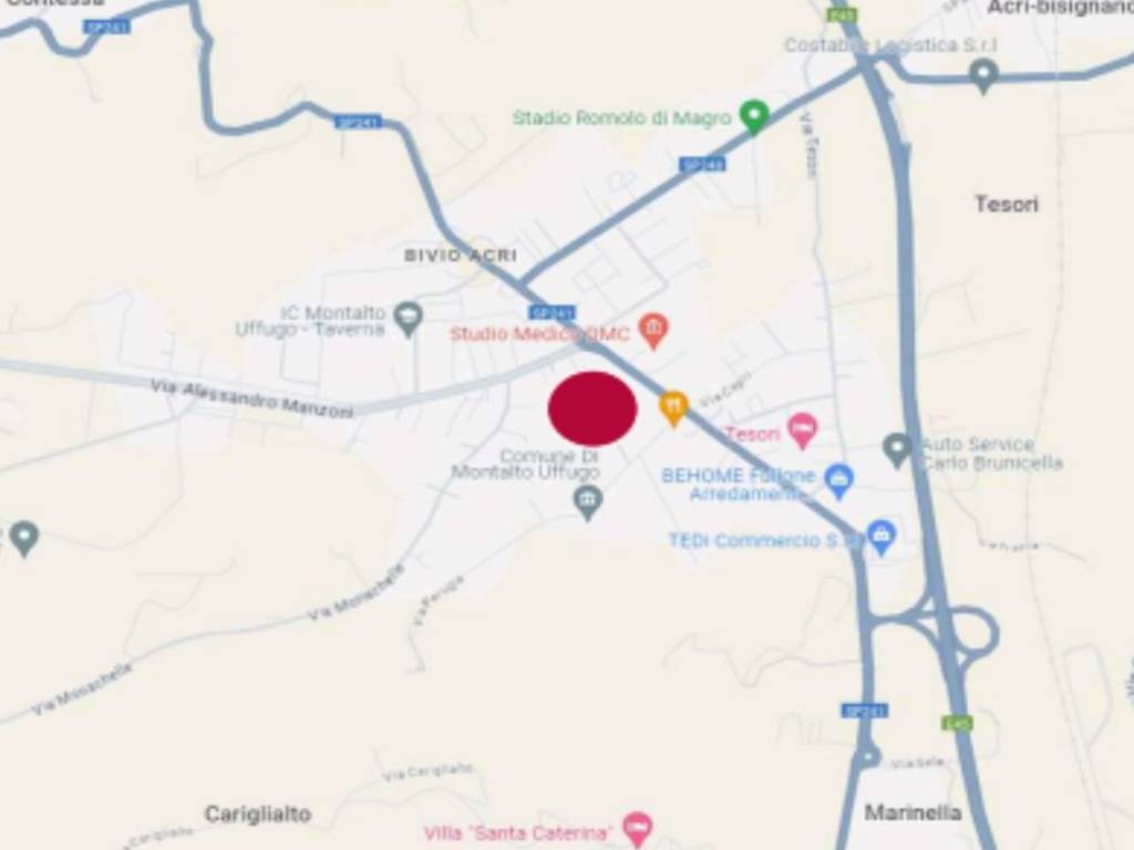 locale commerciale in vendita a Montalto Uffugo in zona Taverna