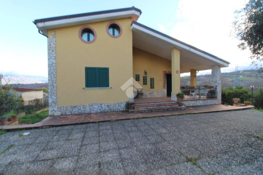 casa indipendente in vendita a Montalto Uffugo