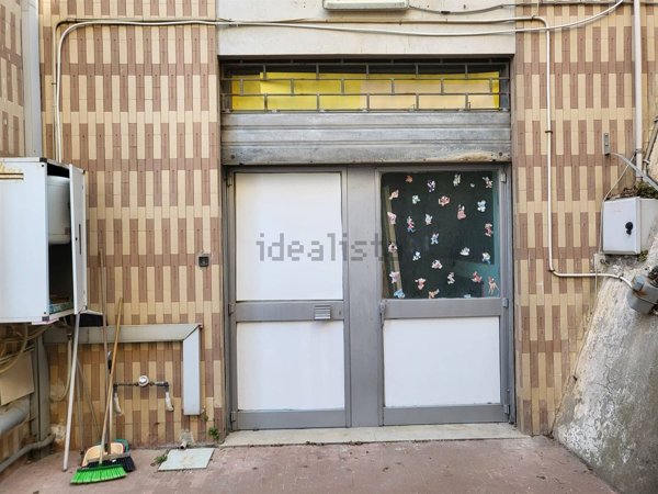 locale di sgombero in vendita a Montalto Uffugo