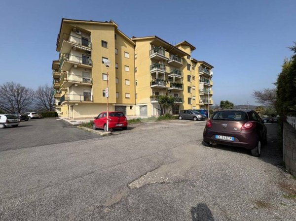 appartamento in vendita a Montalto Uffugo in zona Salerni