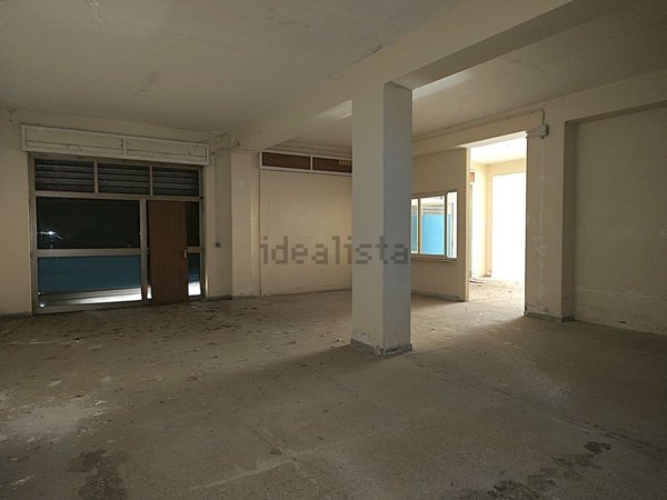 locale di sgombero in vendita a Montalto Uffugo in zona Taverna