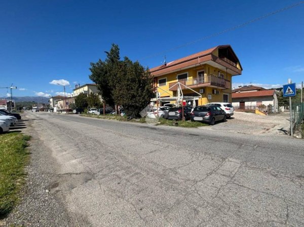 negozio in vendita a Montalto Uffugo in zona Taverna