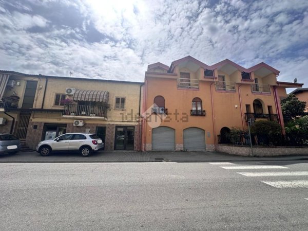 locale commerciale in vendita a Montalto Uffugo in zona Taverna