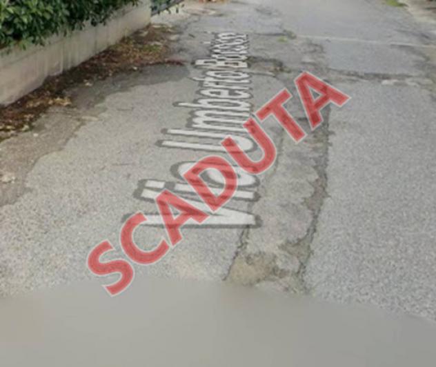 locale commerciale in vendita a Montalto Uffugo