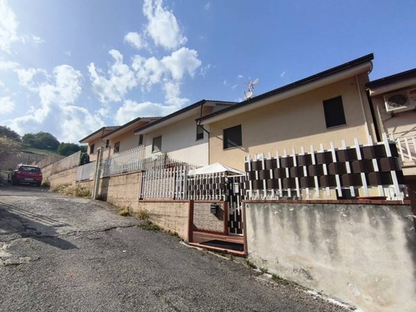 casa indipendente in vendita a Montalto Uffugo in zona Settimo