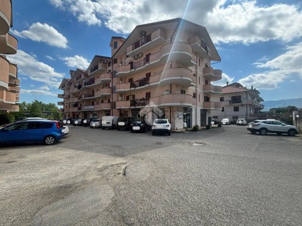 ufficio in vendita a Montalto Uffugo in zona Settimo