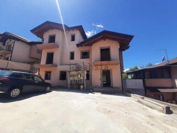 casa indipendente in vendita a Montalto Uffugo