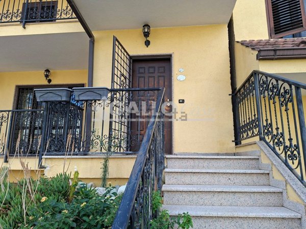 casa indipendente in vendita a Montalto Uffugo