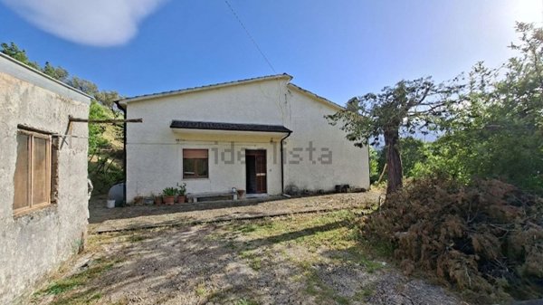 casa indipendente in vendita a Montalto Uffugo