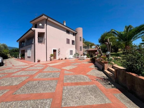 casa indipendente in vendita a Montalto Uffugo