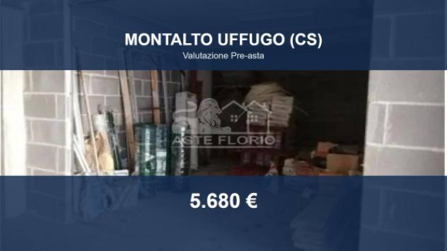 box auto in vendita a Montalto Uffugo in zona Salerni