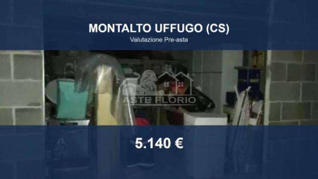 box auto in vendita a Montalto Uffugo in zona Salerni