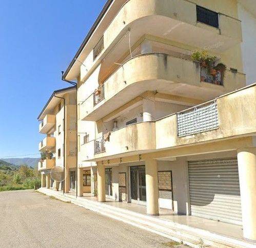 locale di sgombero in vendita a Montalto Uffugo