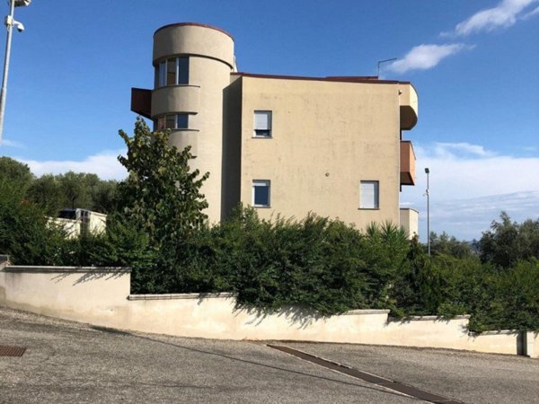 ufficio in vendita a Montalto Uffugo