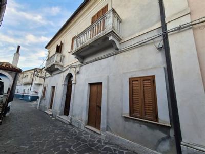 casa indipendente in vendita a Montegiordano