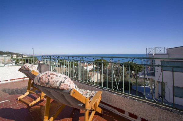 casa indipendente in vendita a Montegiordano