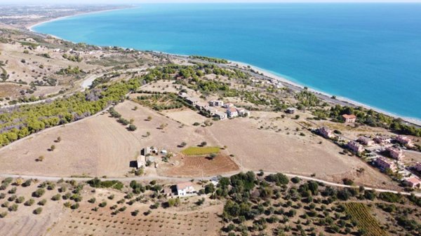 terreno agricolo in vendita a Montegiordano