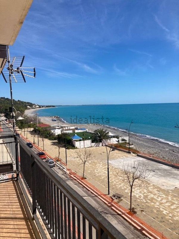 appartamento in vendita a Montegiordano