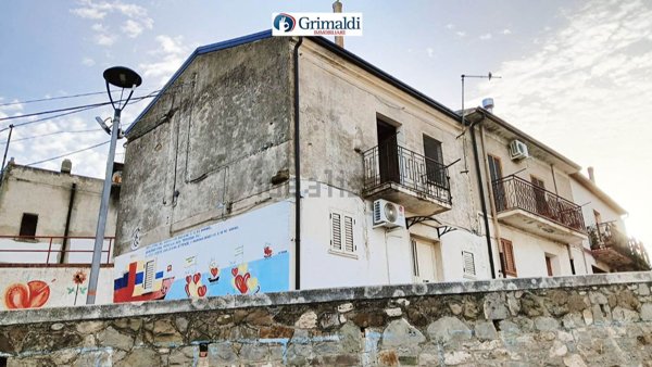 appartamento in vendita a Montegiordano