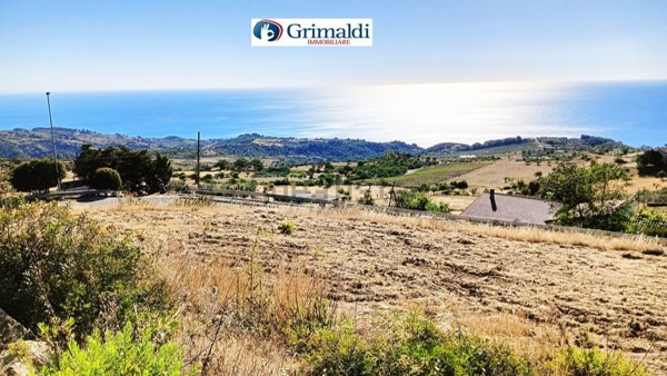 terreno edificabile in vendita a Montegiordano