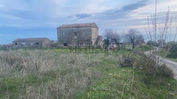 quadrivano in vendita a Montegiordano in zona Montegiordano Marina