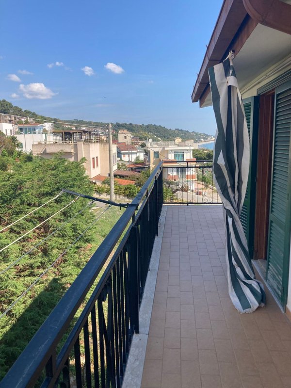 appartamento in vendita a Montegiordano in zona Montegiordano Marina