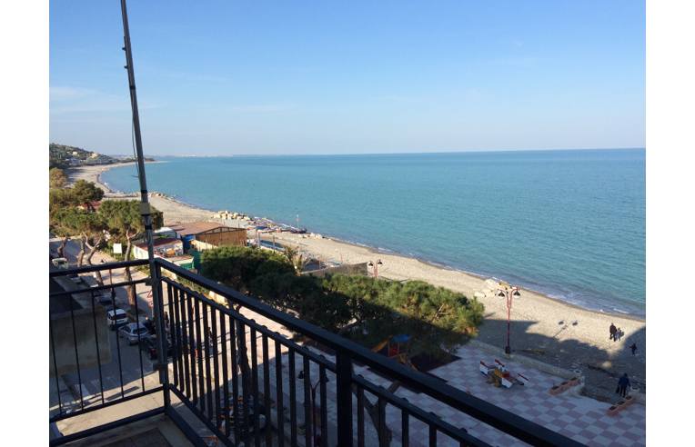 appartamento in vendita a Montegiordano in zona Montegiordano Marina