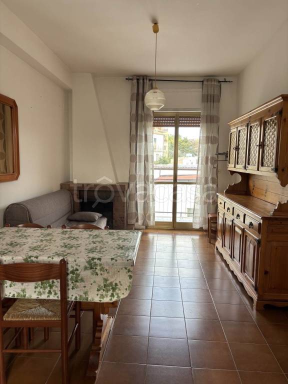 appartamento in vendita a Montegiordano in zona Montegiordano Marina