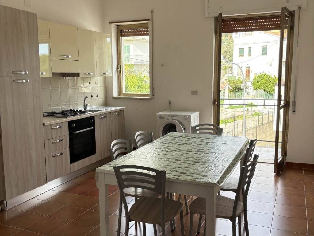 appartamento in vendita a Montegiordano in zona Montegiordano Marina