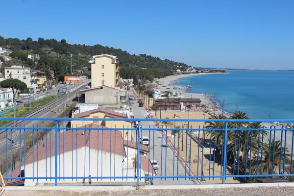 appartamento in vendita a Montegiordano