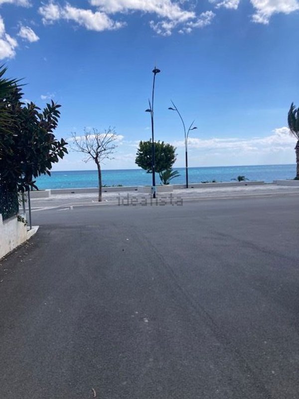 appartamento in vendita a Montegiordano in zona Montegiordano Marina