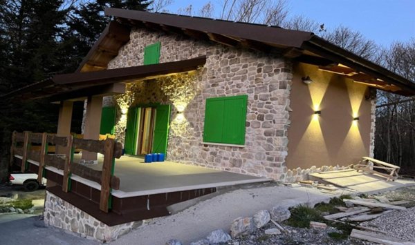 appartamento in vendita a Morano Calabro in zona Campotenese