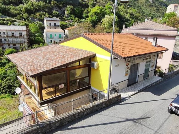 locale commerciale in vendita ad Orsomarso