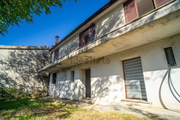 casa indipendente in vendita ad Orsomarso in zona Scorpari